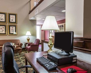 Quality Inn & Suites,Near Lexington Golf Club,3 star