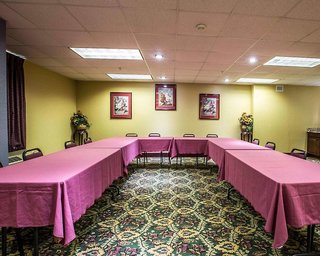 Quality Inn & Suites,Near Lexington Golf Club,3 star