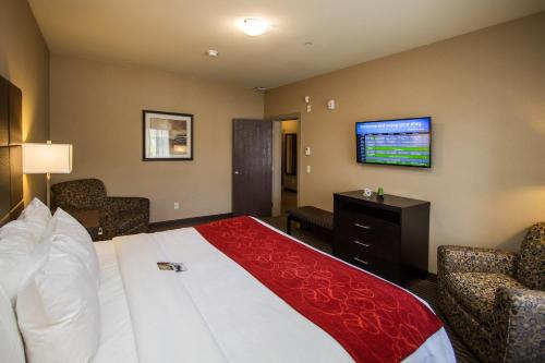 Comfort Suites Kelowna,Kelowna>>British Columbia,4 star