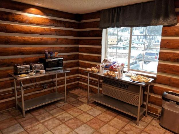 3 peaks lodge