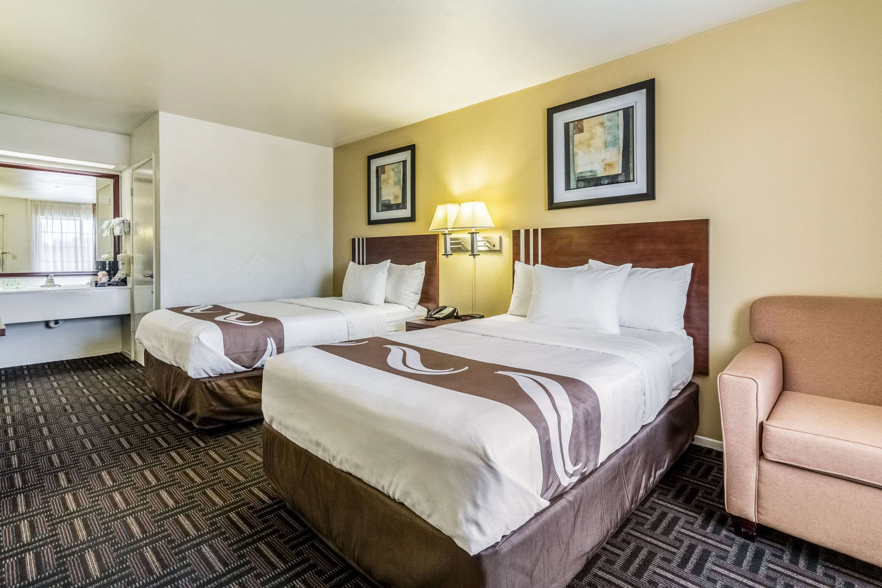 quality inn fresno near university