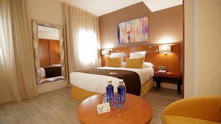 hotel puerta de toledo