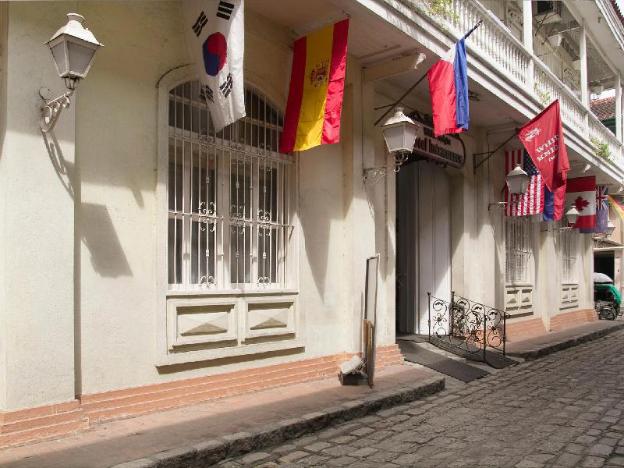 white knight hotel intramuros