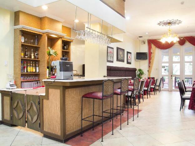 white knight hotel intramuros