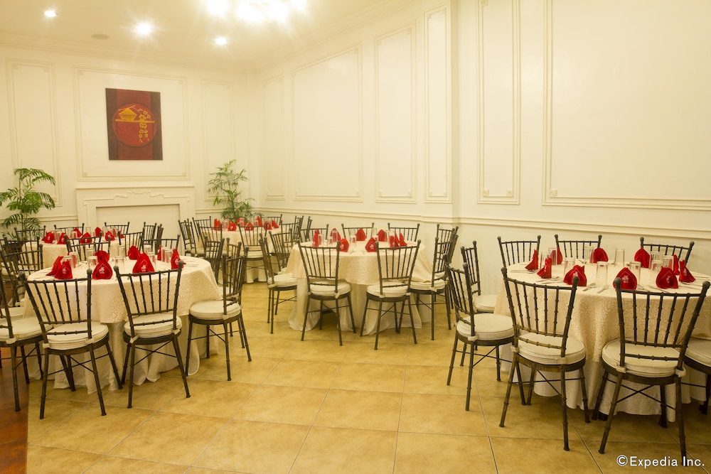 white knight hotel intramuros