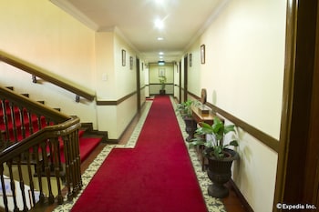 white knight hotel intramuros