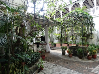 white knight hotel intramuros