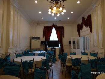 white knight hotel intramuros