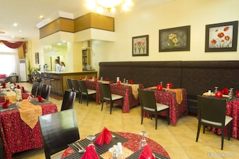 white knight hotel intramuros