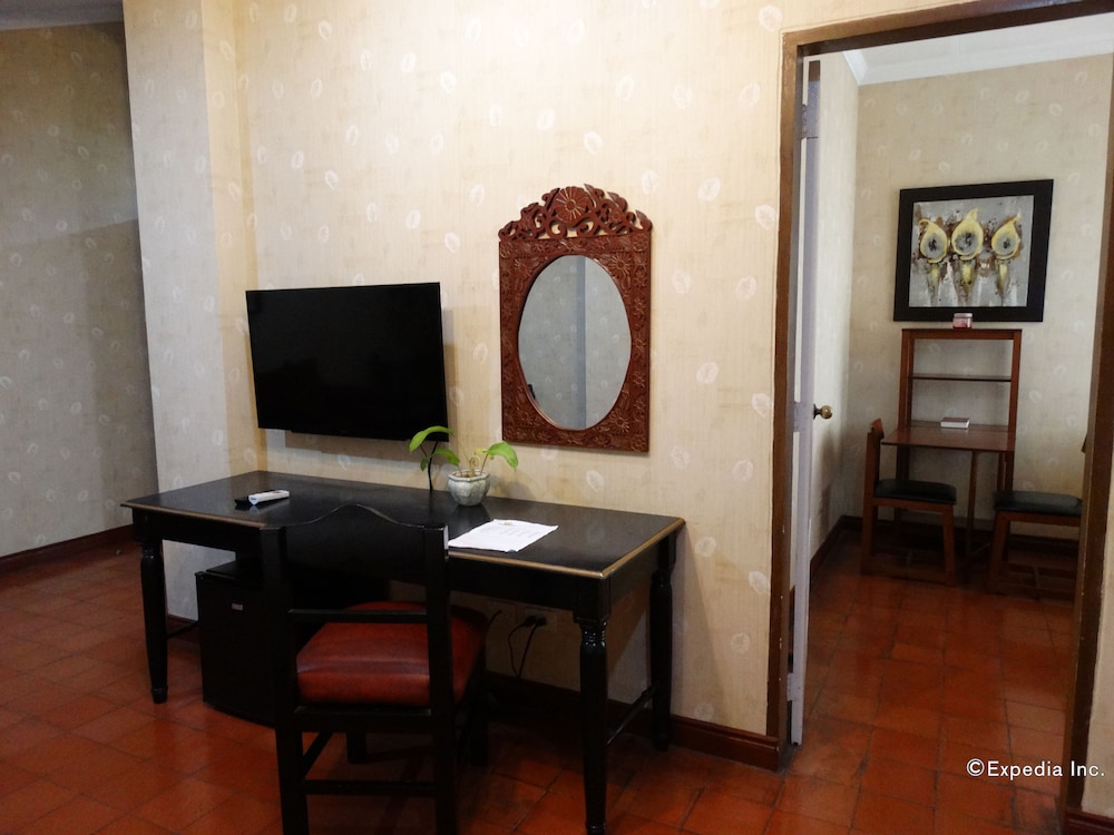 white knight hotel intramuros