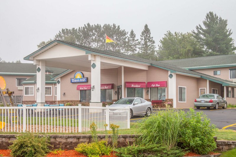 Days Inn By Wyndham Marquette