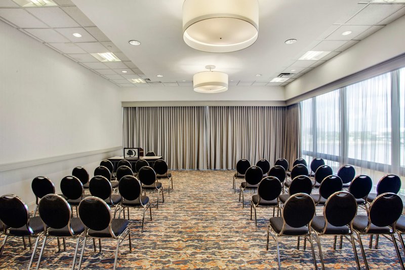 doubletree by hilton little rock