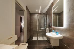 hostal mayerling centro