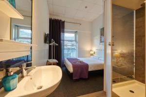 hostal mayerling centro