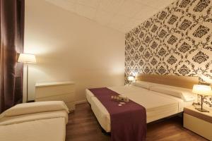hostal mayerling centro