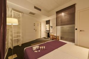 hostal mayerling centro