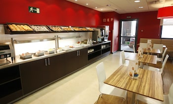 travelodge madrid metropolitano