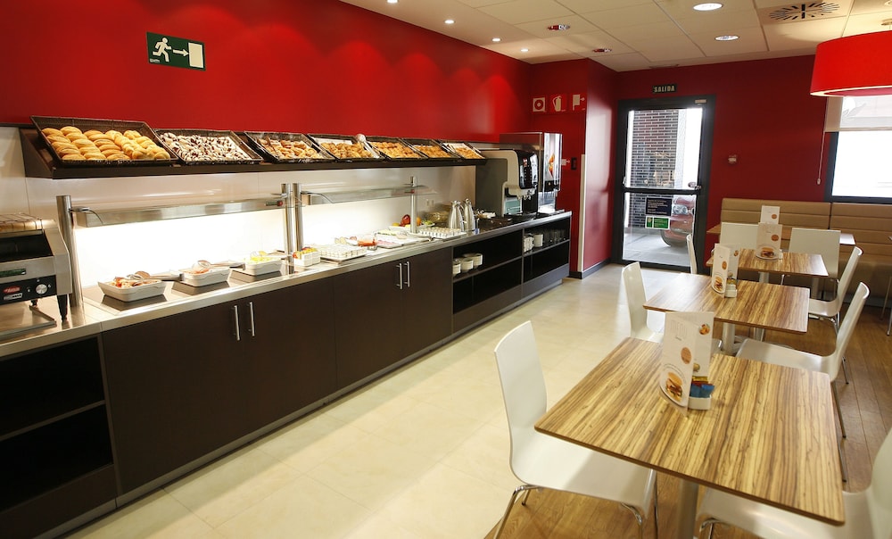 travelodge madrid metropolitano