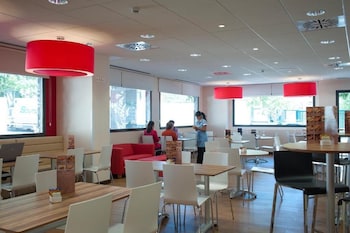 travelodge madrid metropolitano