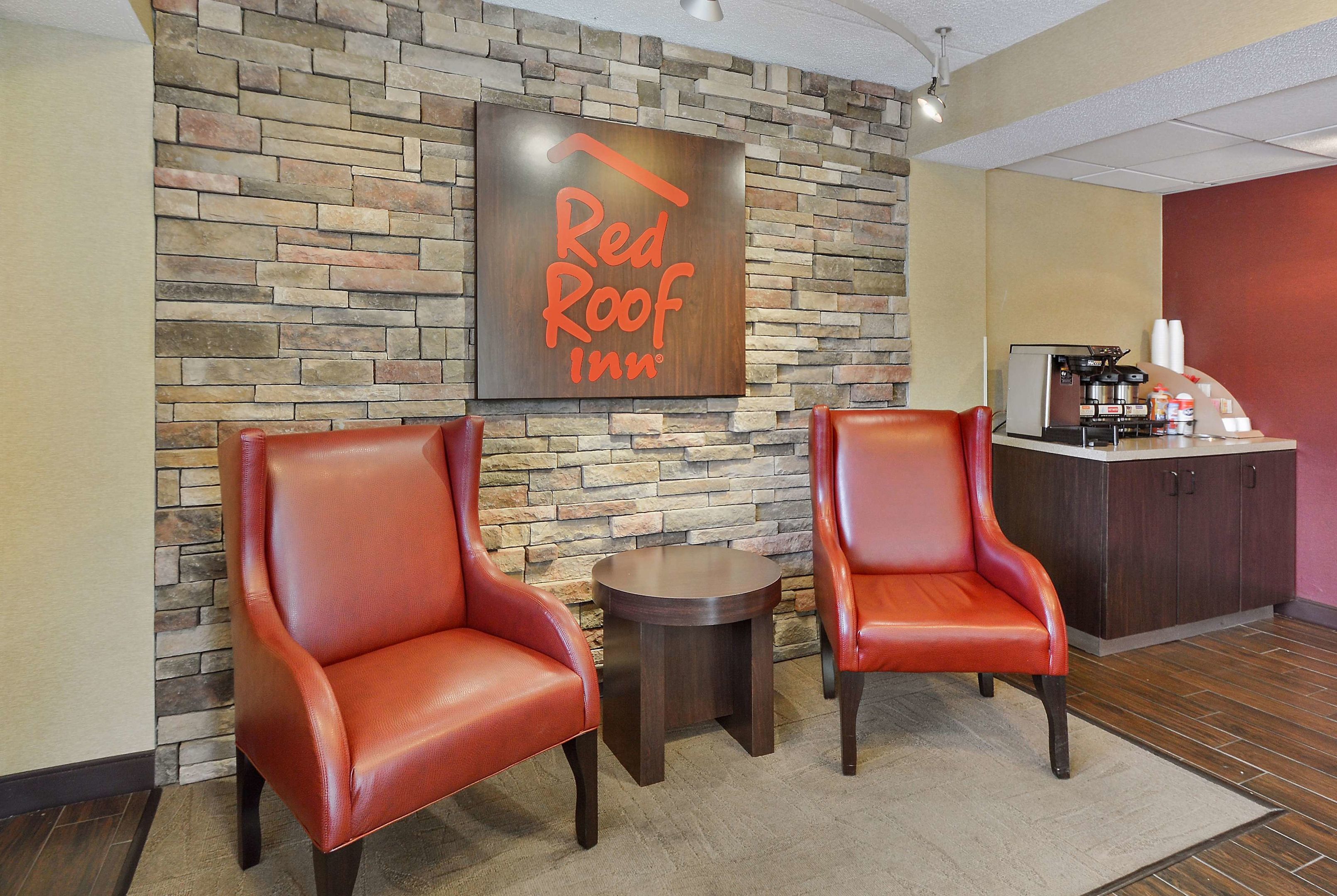 red roof inn huntington
