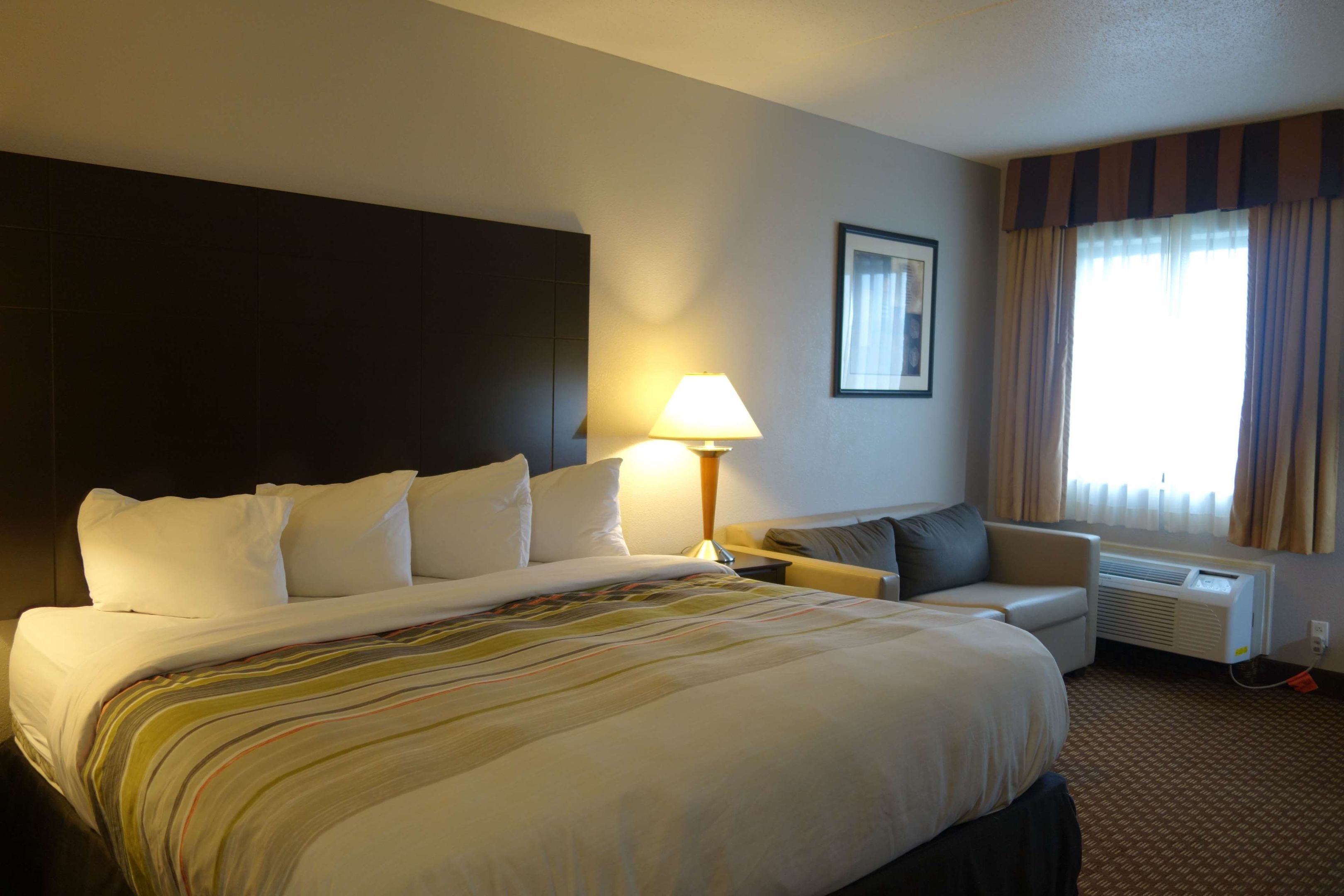 country inn and suites by radisson indianapolis east