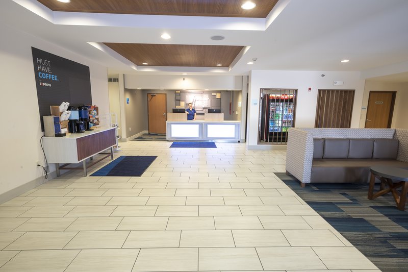 holiday inn express hotel and suites iron mountain by ihg