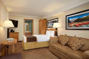 lake louise inn
