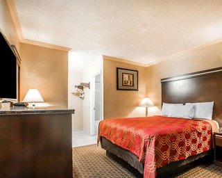 rodeway inn lemon grove san diego east