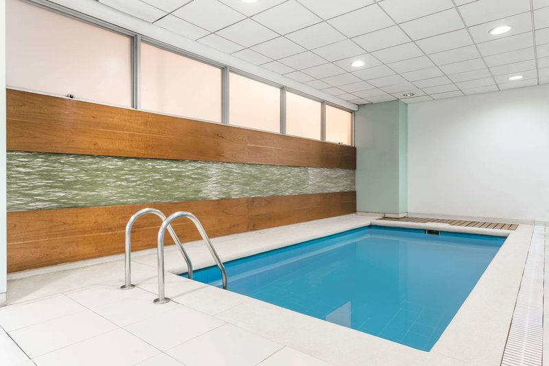 wyndham costa del sol lima airport