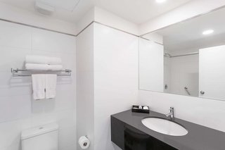 wyndham costa del sol lima airport