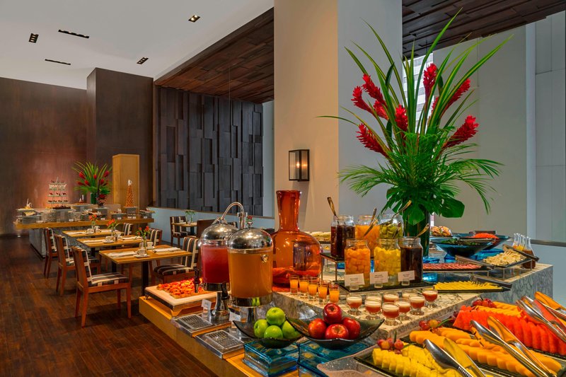 the westin lima hotel and convention center