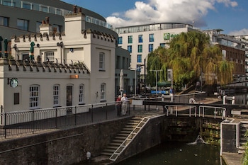 holiday inn london camden lock by ihg