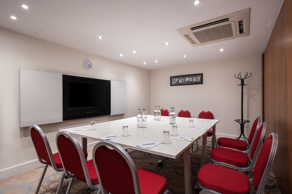 holiday inn london camden lock by ihg