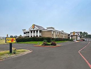Super 8 By Wyndham Grand Prairie North,Grand Prairie>>Dallas,2 star