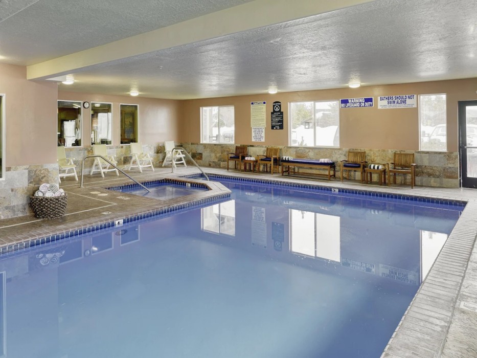 yellowstone park hotel