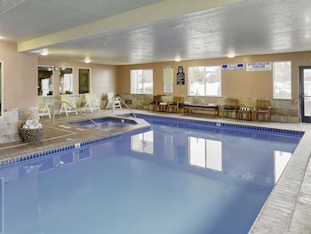 yellowstone park hotel