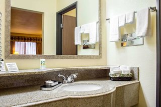quality inn wickenburg