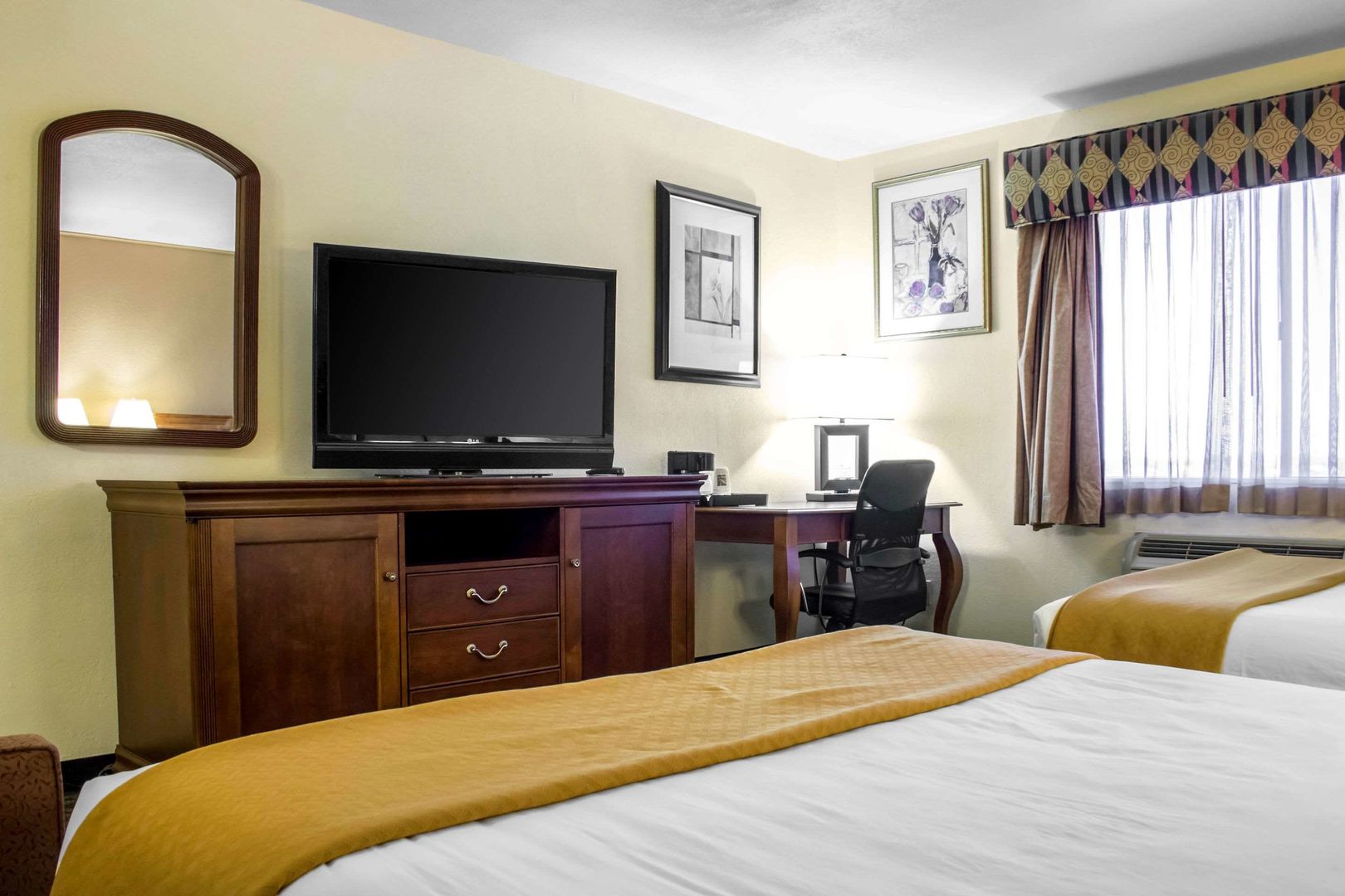 quality inn wickenburg