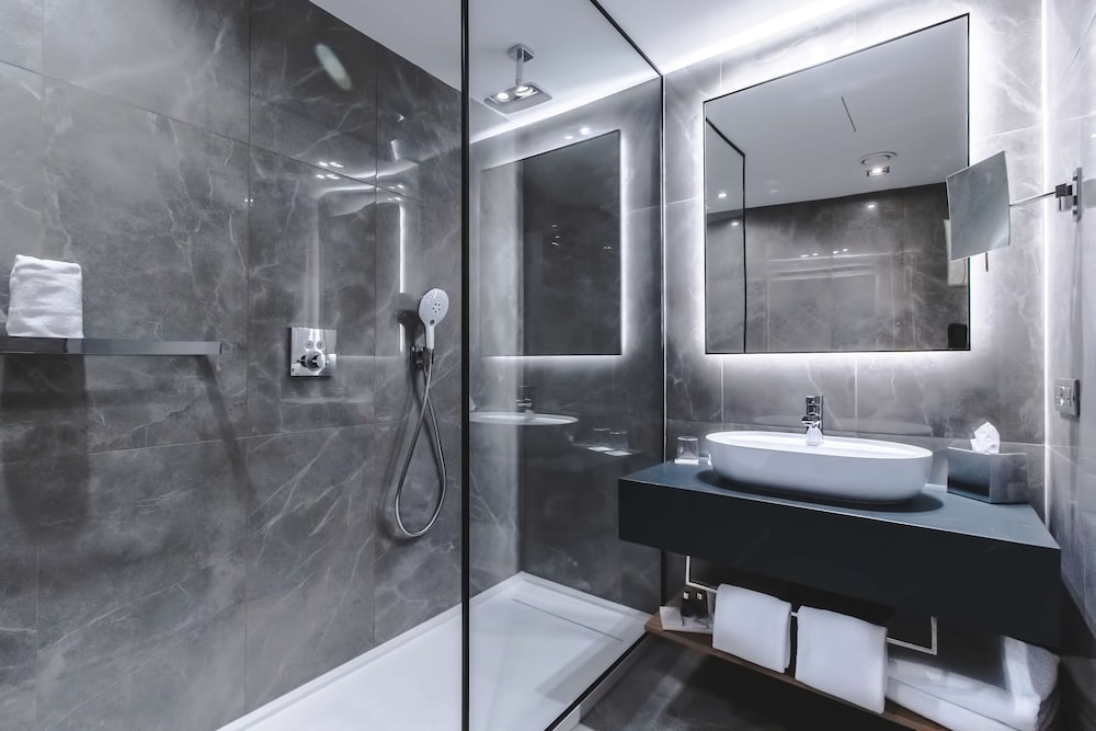 radisson blu hotel madrid prado