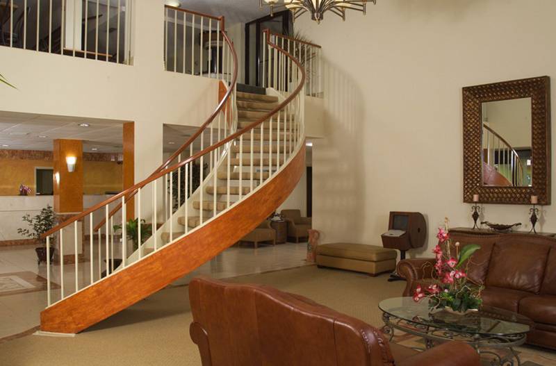 palazzo lakeside hotel