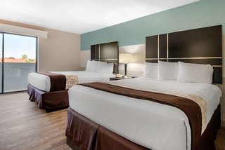 palazzo lakeside hotel