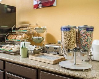 Quality Inn & Suites Medina - Akron West,Cleveland>>Akron,3 star
