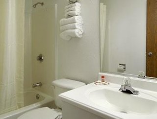 Super 8 By Wyndham Alton,Collinsville>>Alton,2 star