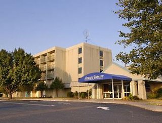 Howard Johnson By Wyndham Lexington,Timber Ridge>>Lexington,2 star
