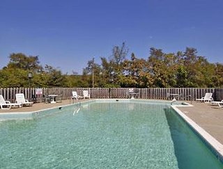 Howard Johnson By Wyndham Lexington,Timber Ridge>>Lexington,2 star