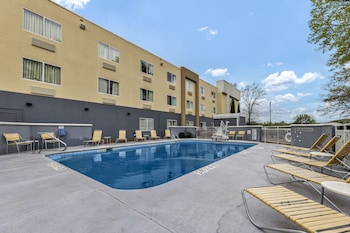 fairfield inn and suites by marriott lumberton