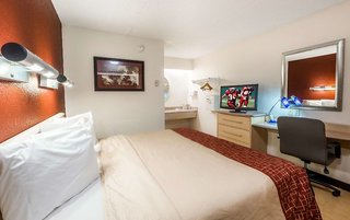 red roof inn jacksonville airport