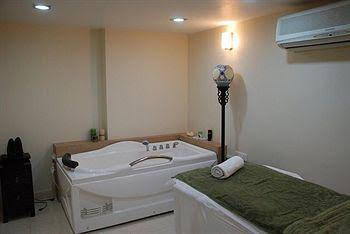 divine the boutique hotel