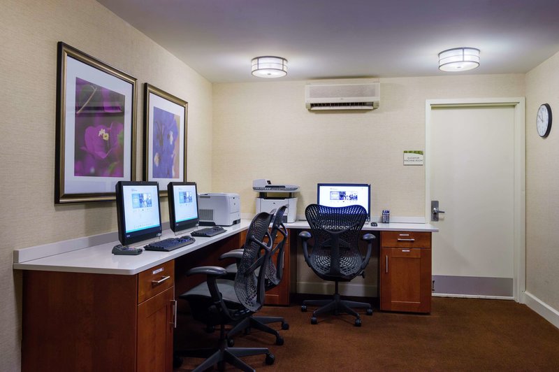 hilton garden inn queens jfk airport