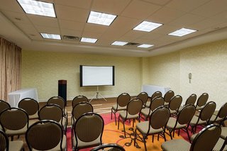 hilton garden inn queens jfk airport